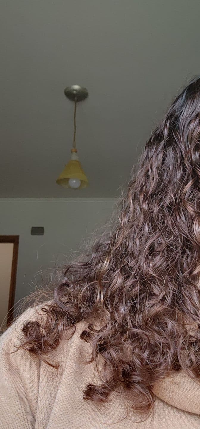 Foto de Patricia V. usando Shampoo Vegano Coconut 300 ml