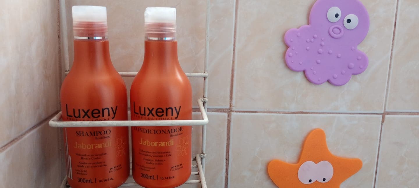Foto de Karen V. usando Acondicionador Anticaída Jaborandi 300ml