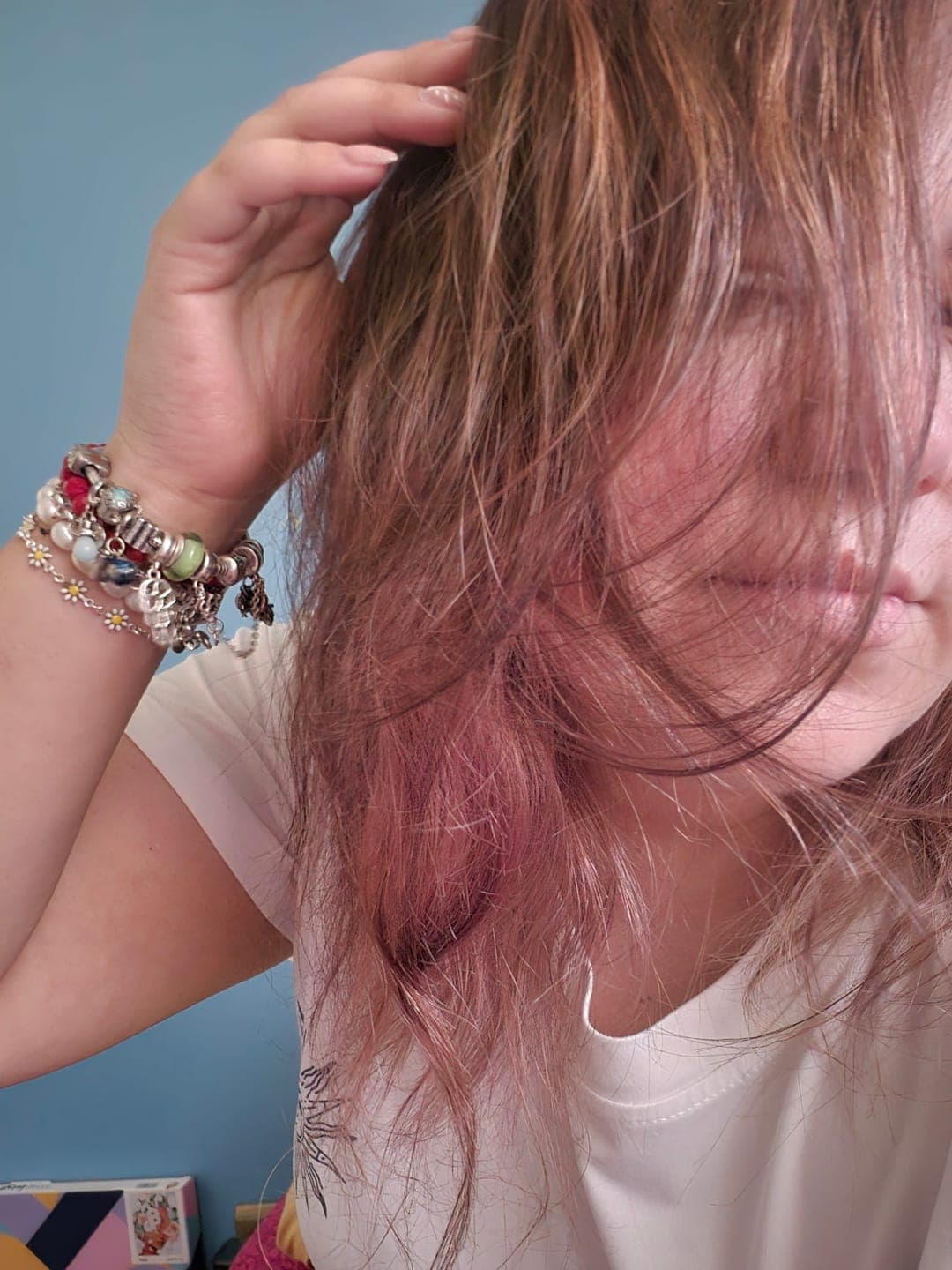 Foto de Natalia N. usando Shampoo Antifrizz 300 ml