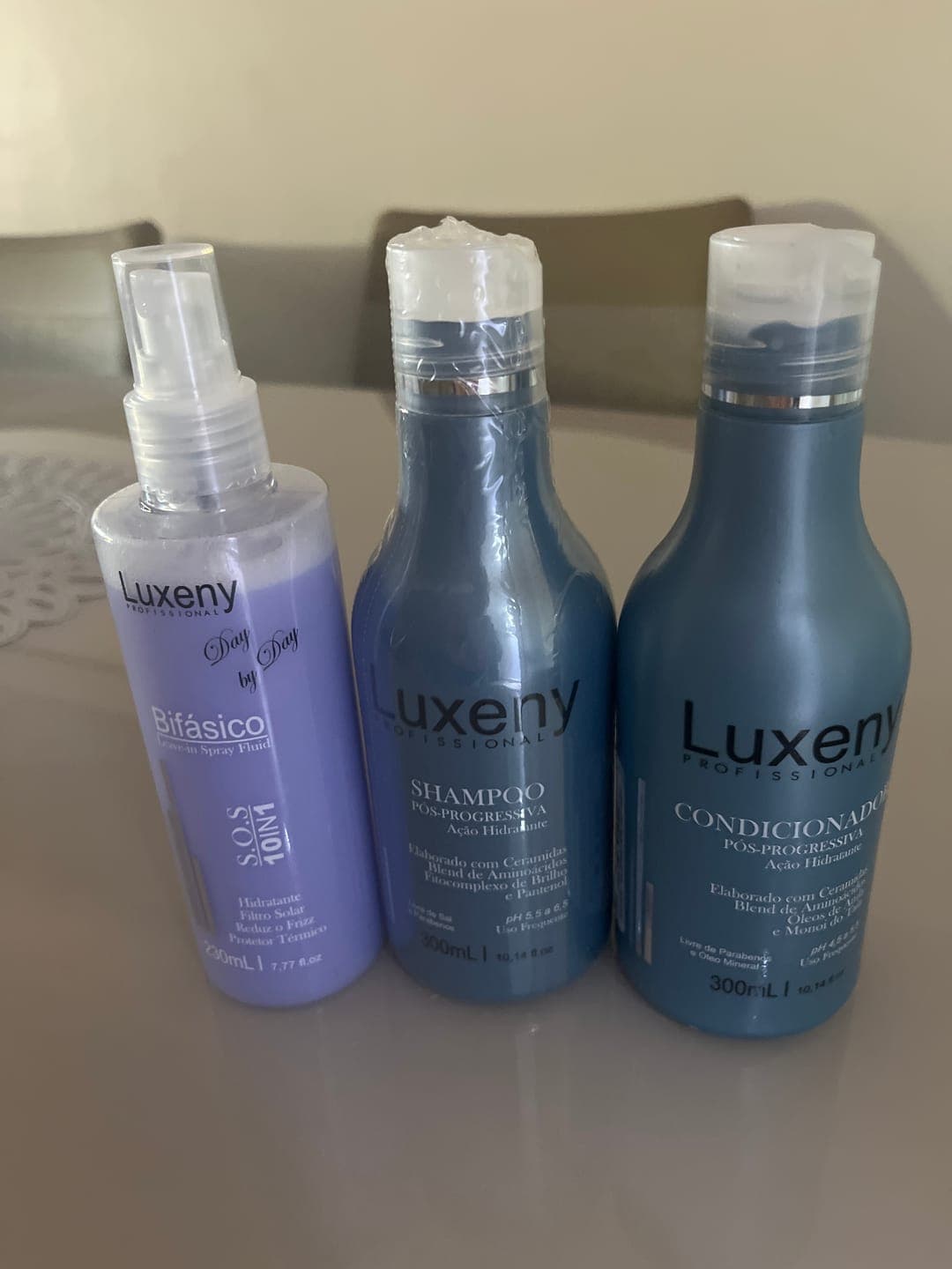 Foto de Claudia P. usando Acondicionador Post-Alisado 300 ml