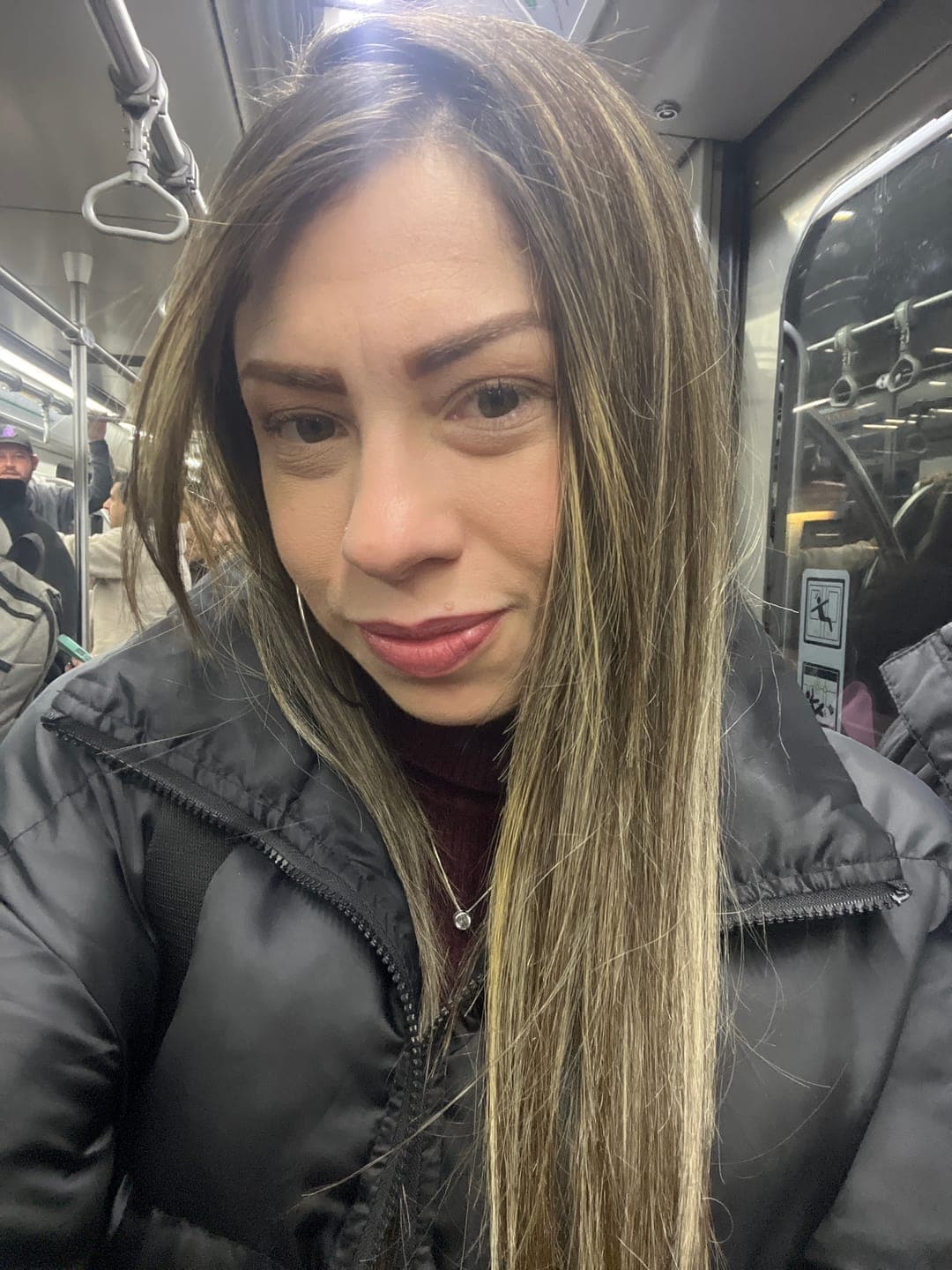 Foto de Yanetsy Q. usando Mascarilla Matizadora Platinum 300 g