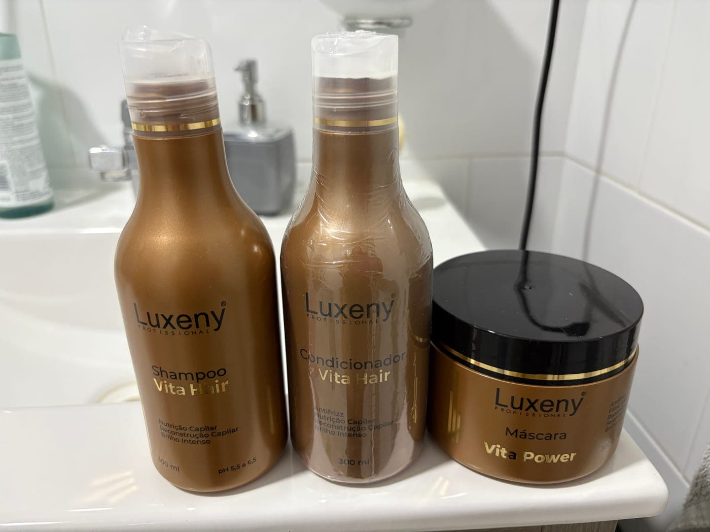 Foto de Andrea S. usando Acondicionador Reconstrucción Vita Hair 300 ml
