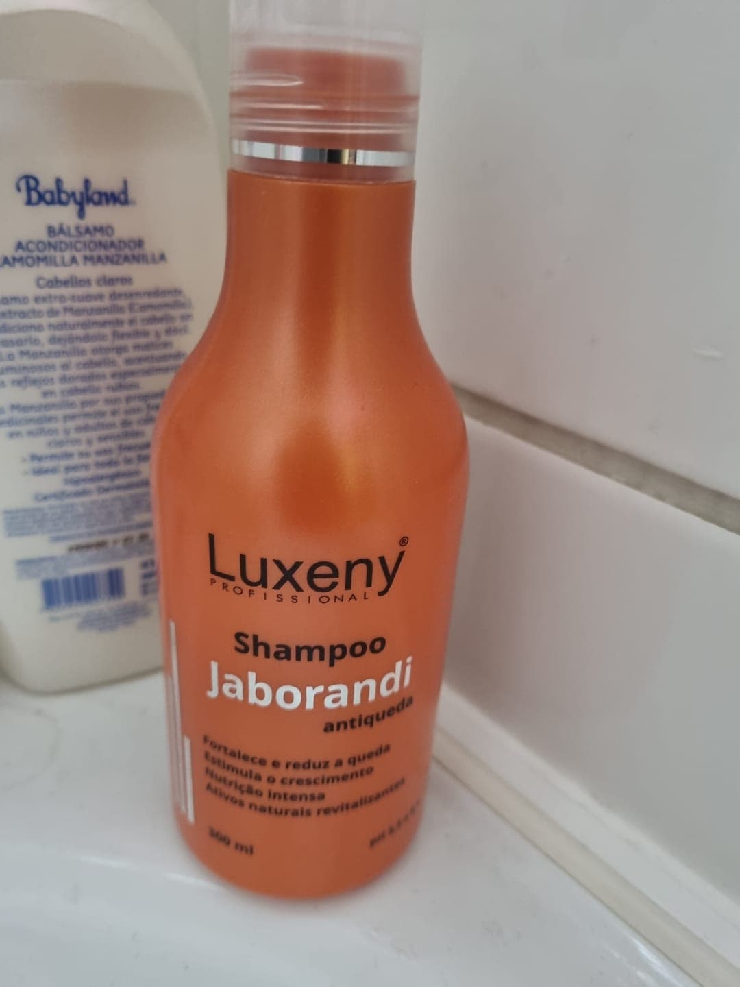 Foto de Gisselle V. usando Shampoo Anticaída Jaborandi 300ml