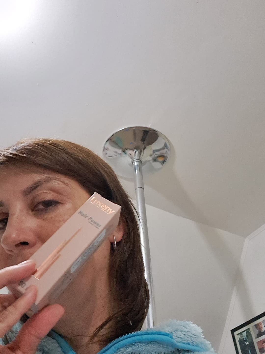 Foto de Mariela E. usando Acondicionador Reconstrucción Vita Hair 300 ml
