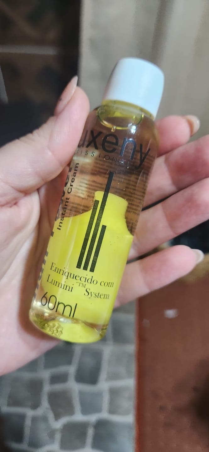 Foto de Astrid P. usando Hair Power - Reparación Capilar 60 ml