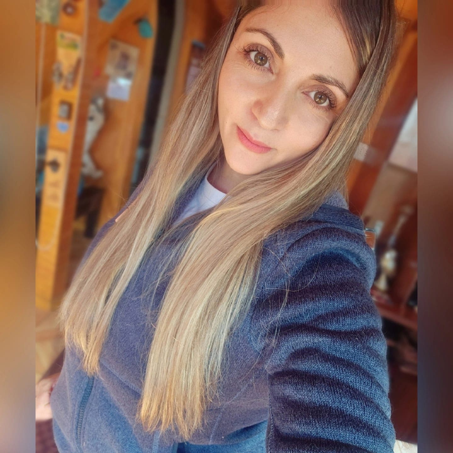 Foto de Yessenia E. usando Hair Power - Reparación Capilar 60 ml