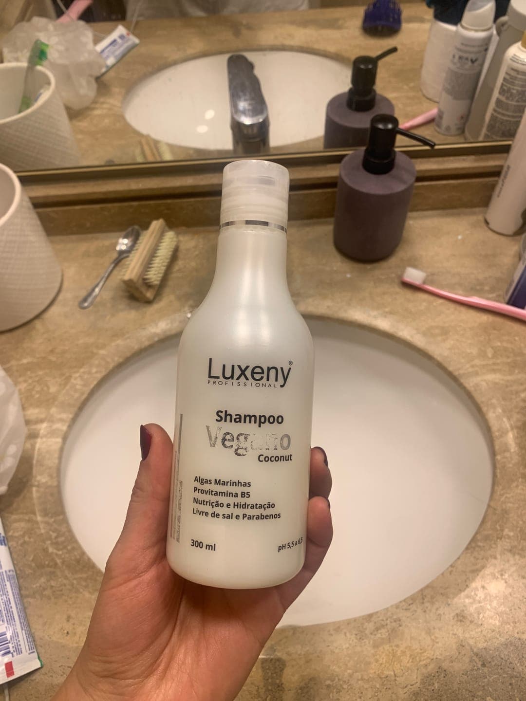 Foto de Paulina S. usando Shampoo Vegano Coconut 300 ml