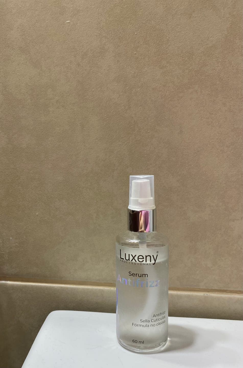Foto de Ignacia C. usando Serum Antifrizz 60 ml