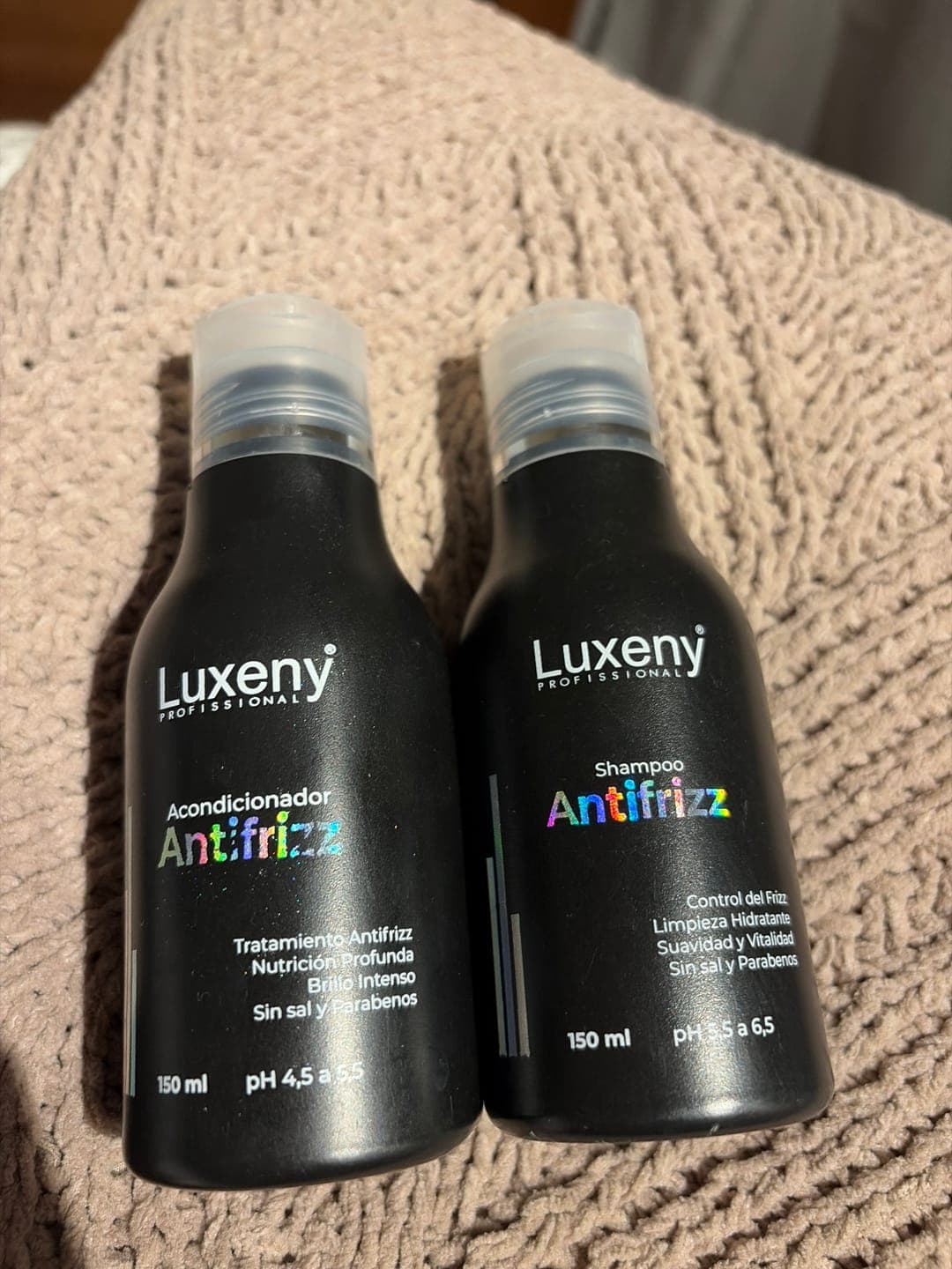 Foto de Lucia R. usando Acondicionador Antifrizz 150 ml