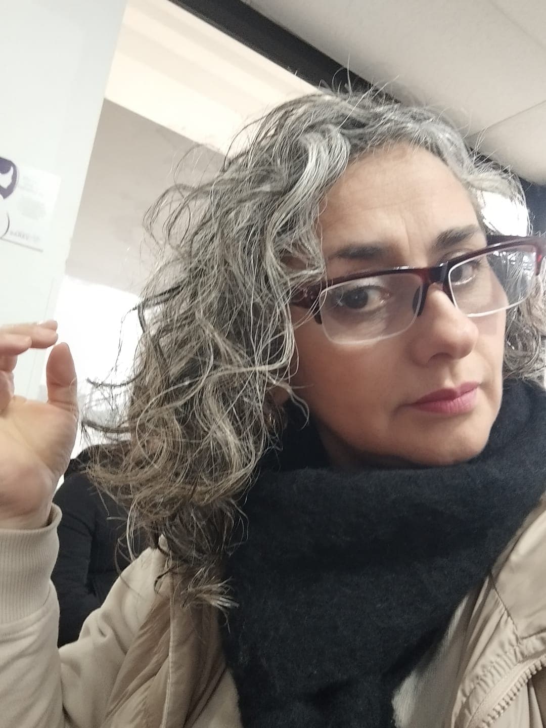 Foto de Ema M. usando Activador de Rizos Termoactivo 300 g