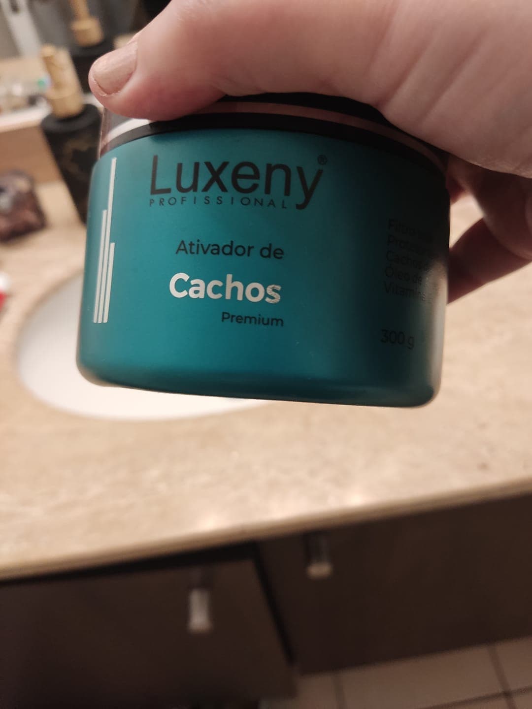 Foto de Andrea C. usando Activador de Rizos Termoactivo 300 g