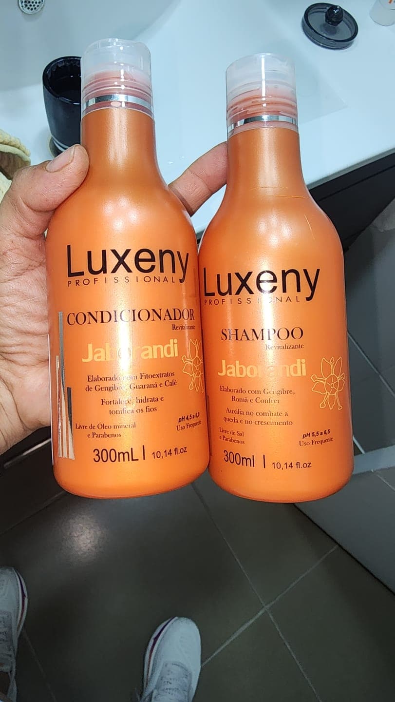 Foto de Silvana Z. usando Acondicionador Anticaída Jaborandi 300ml