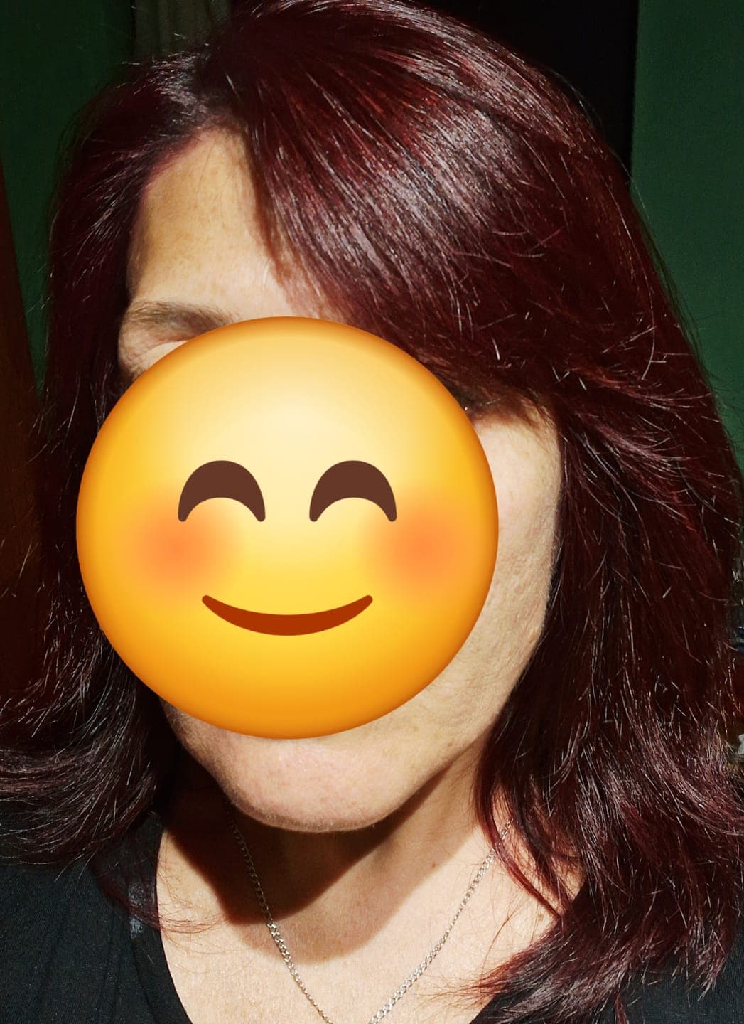Foto de Lorena L. usando Acondicionador Antifrizz 300 ml
