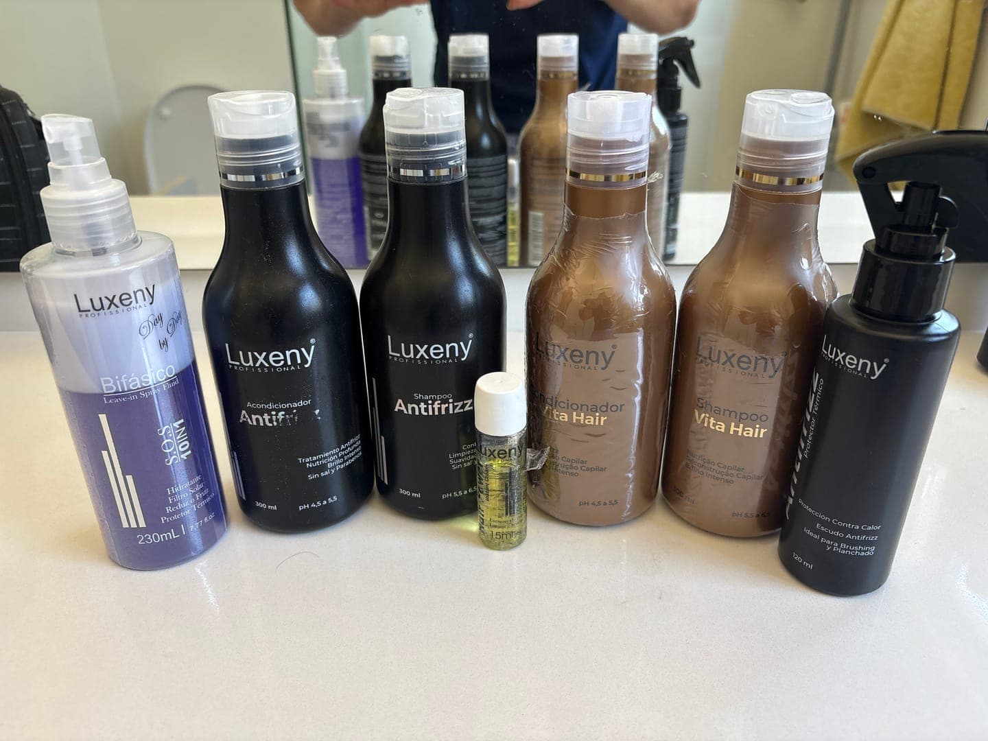 Foto de Carola C. usando Acondicionador Antifrizz 300 ml