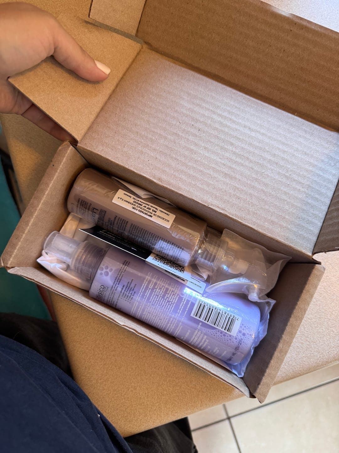 Foto de Catalina D. usando Hidratox, tratamiento efecto bótox capilar instantáneo