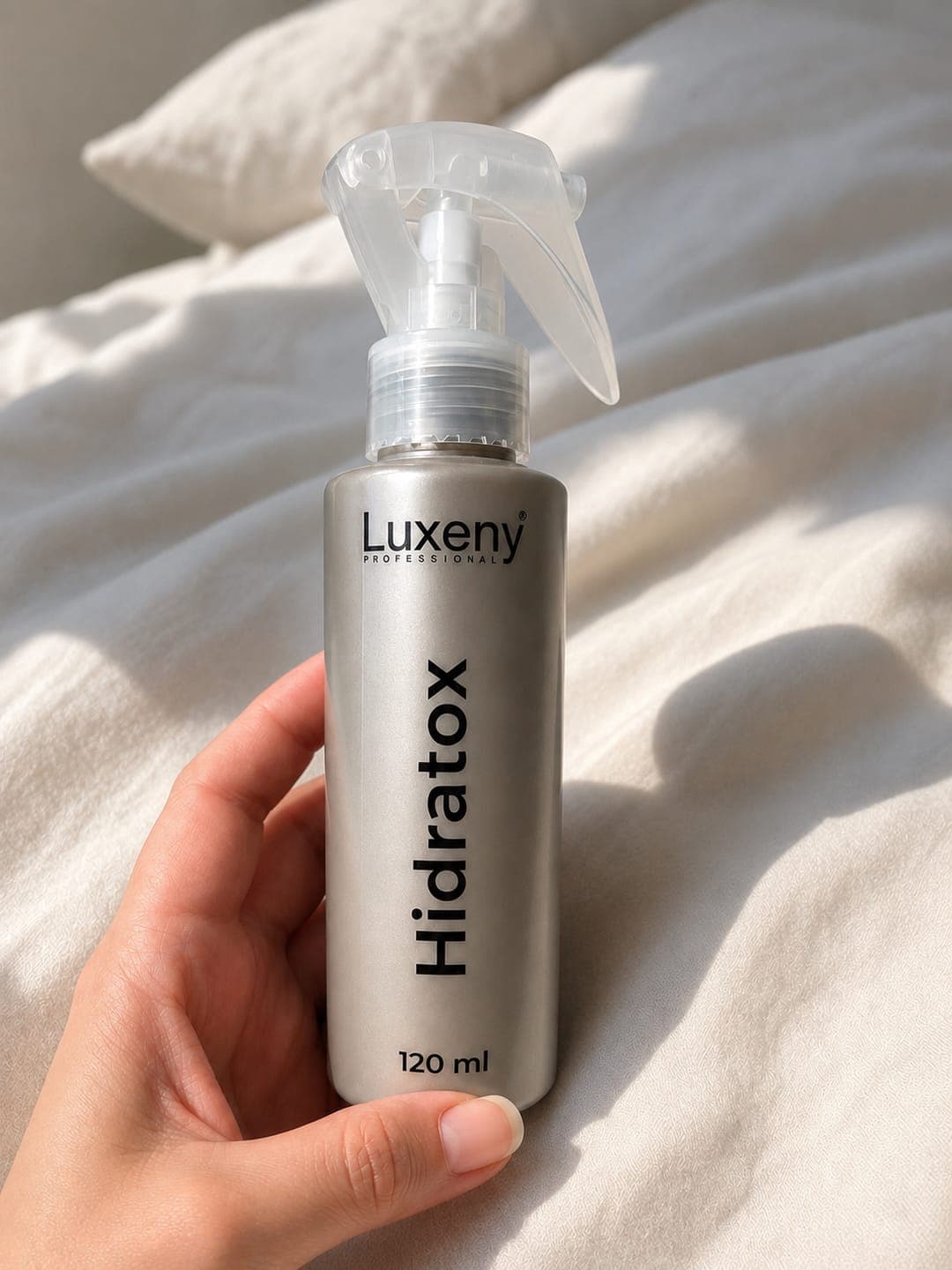 Foto de Gabriela S. usando Hidratox, tratamiento efecto bótox capilar instantáneo