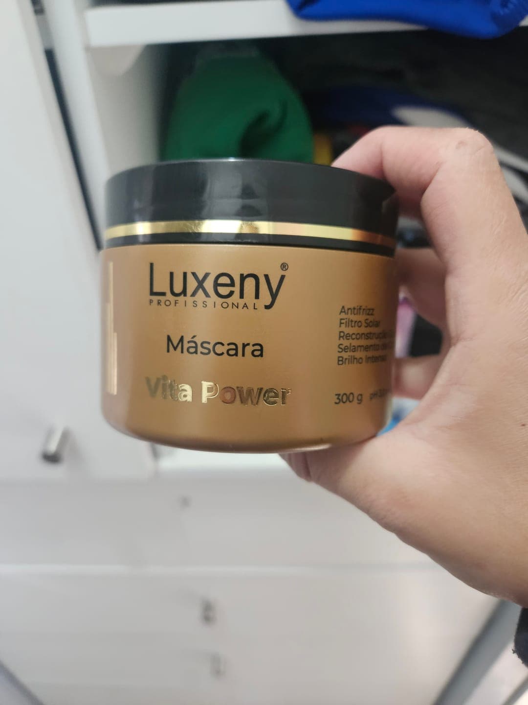Foto de Ana J. usando Mascarilla Vita Power 300g