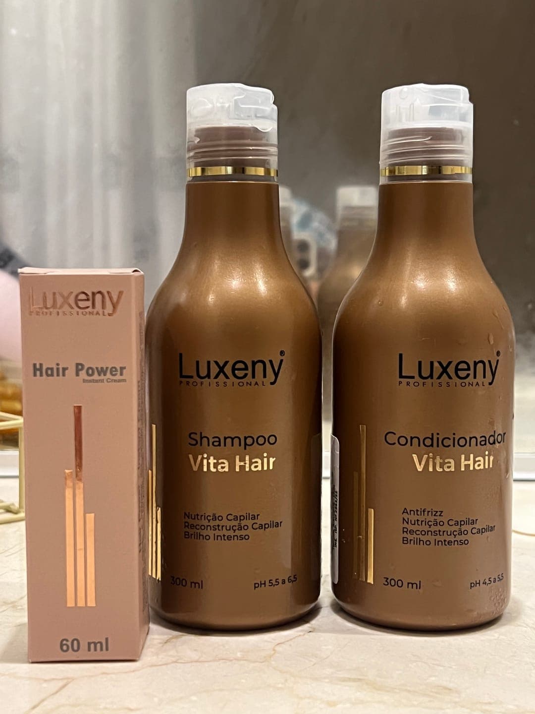 Foto de Cynthia S. usando Acondicionador Reconstrucción Vita Hair 300 ml