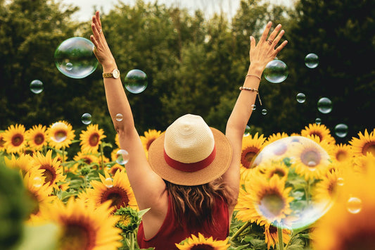 ¡Bienvenido Verano! Consejos de Luxeny para un Cabello Deslumbrante 🌞🌺