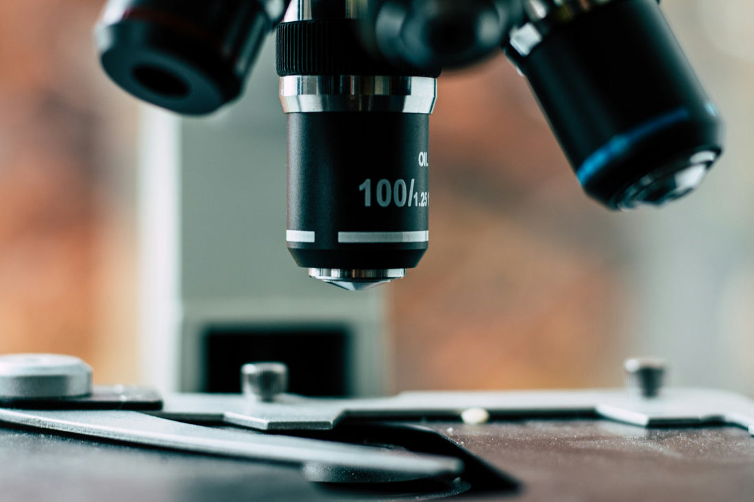 Cabello bajo el Microscopio: Entendiendo la Ciencia de un Cabello Sano 🔬👩‍🔬